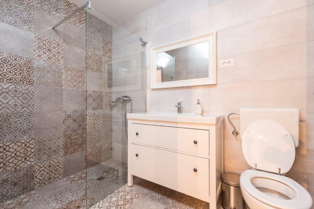 Old Town Studio And Apartment Vrsar Exterior foto